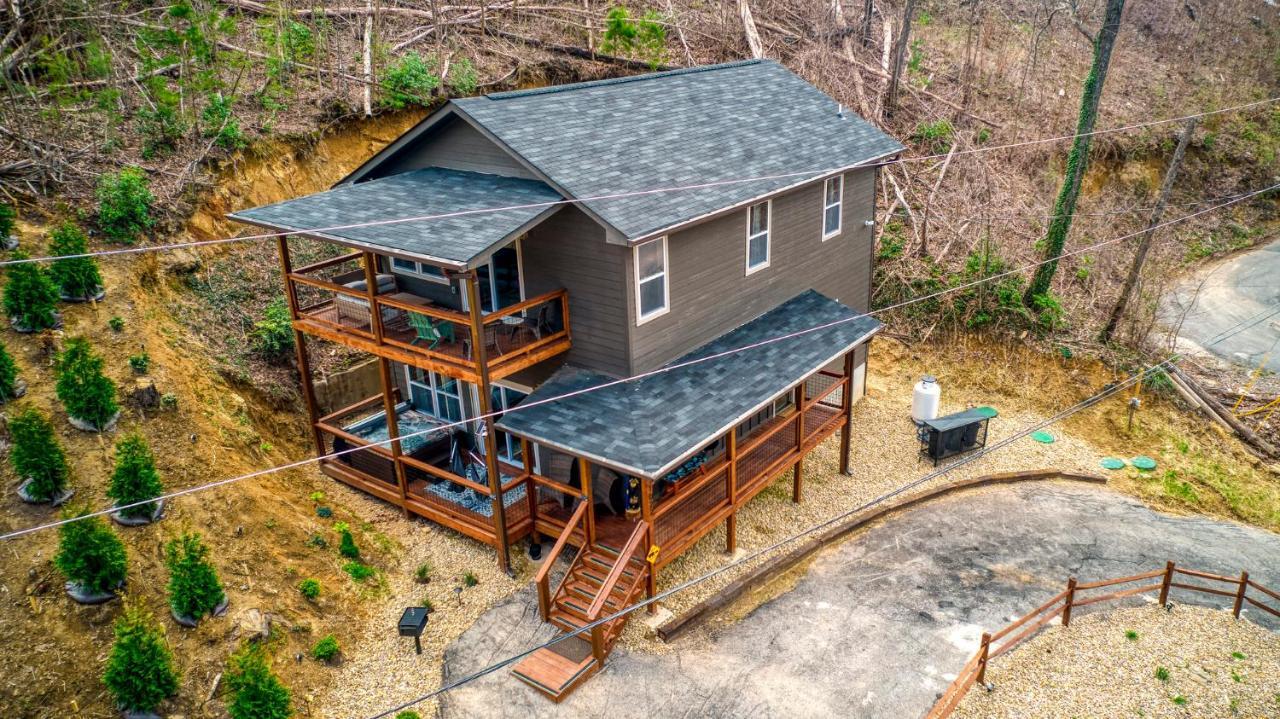 Mins To Gburg Sleeps 8 Hot Tub Arcade Area Pool Villa Gatlinburg Bagian luar foto