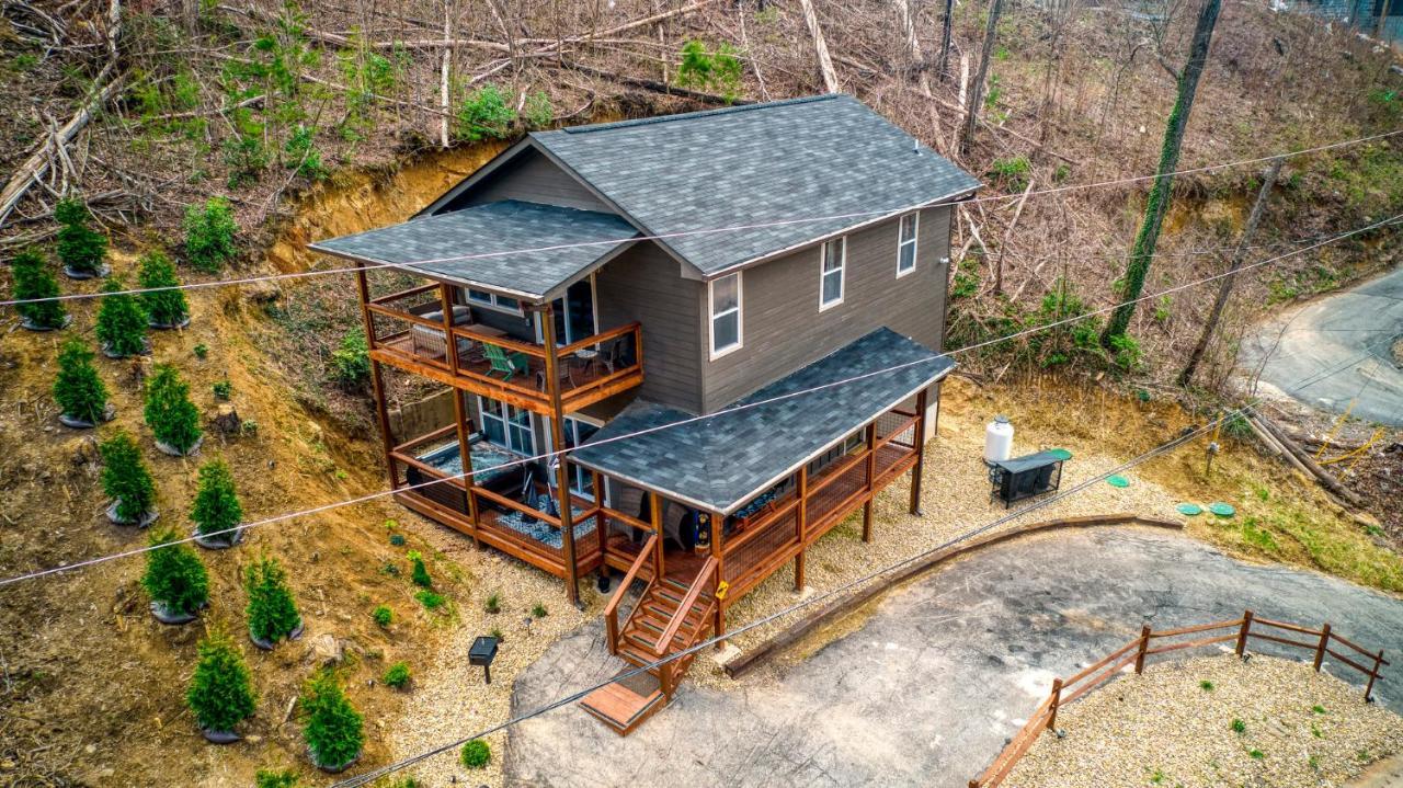 Mins To Gburg Sleeps 8 Hot Tub Arcade Area Pool Villa Gatlinburg Bagian luar foto